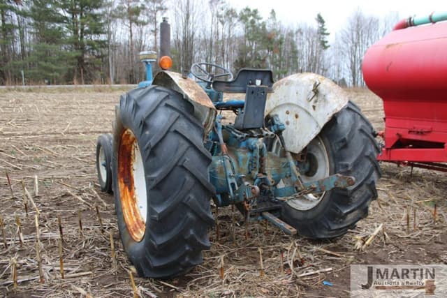 Image of Ford 7000 equipment image 3