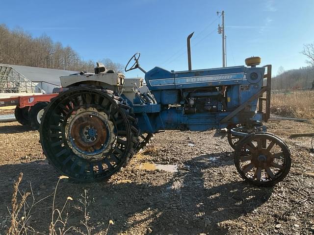 Image of Ford 7000 equipment image 2