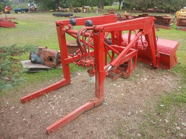 Image of Ford 703 equipment image 3