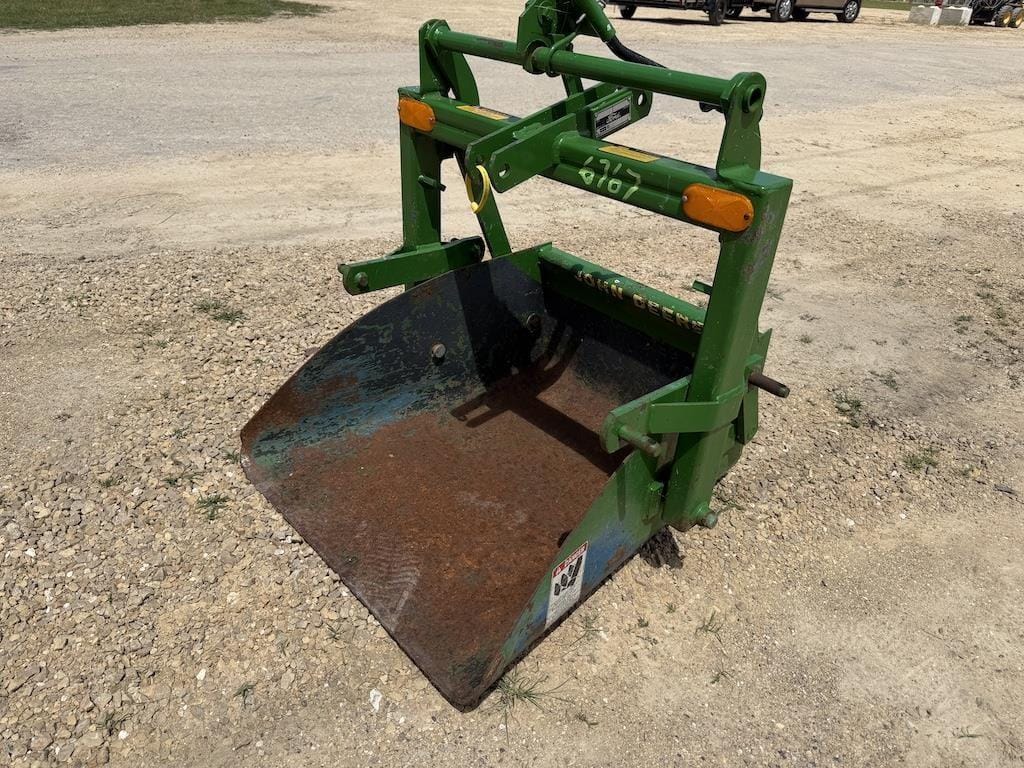 Ford 706 Equipment Image0