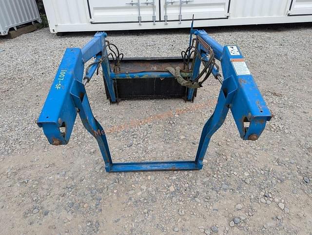 Image of Ford 7106 equipment image 2