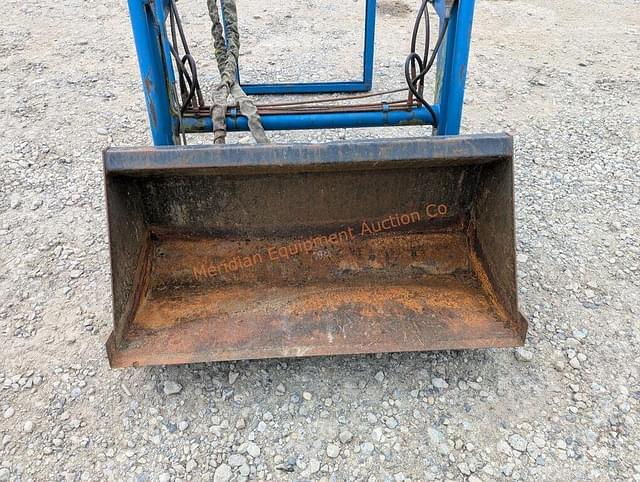 Image of Ford 7106 equipment image 4