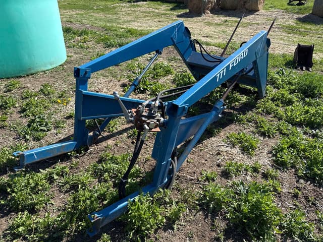 Image of Ford 771 equipment image 3