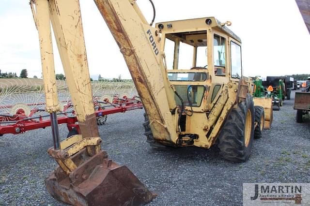 Image of Ford 750  equipment image 2