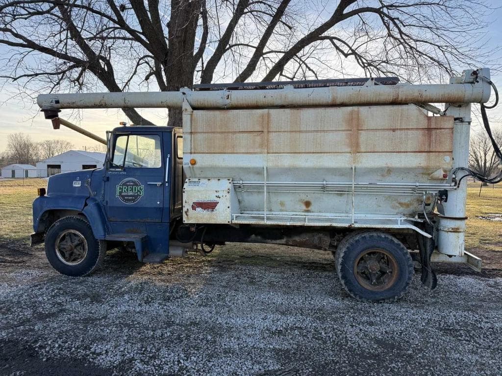 Image of Ford F-750 Primary image