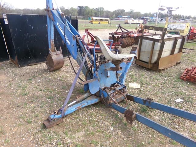 Image of Ford 758  equipment image 2