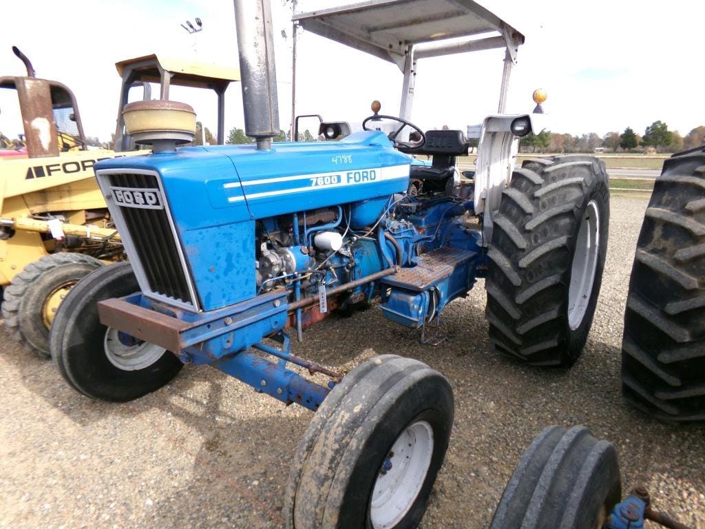 Main image Ford 7600