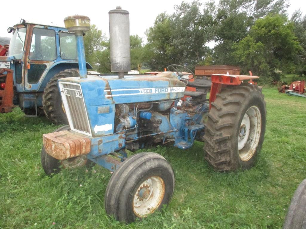 Main image Ford 7600