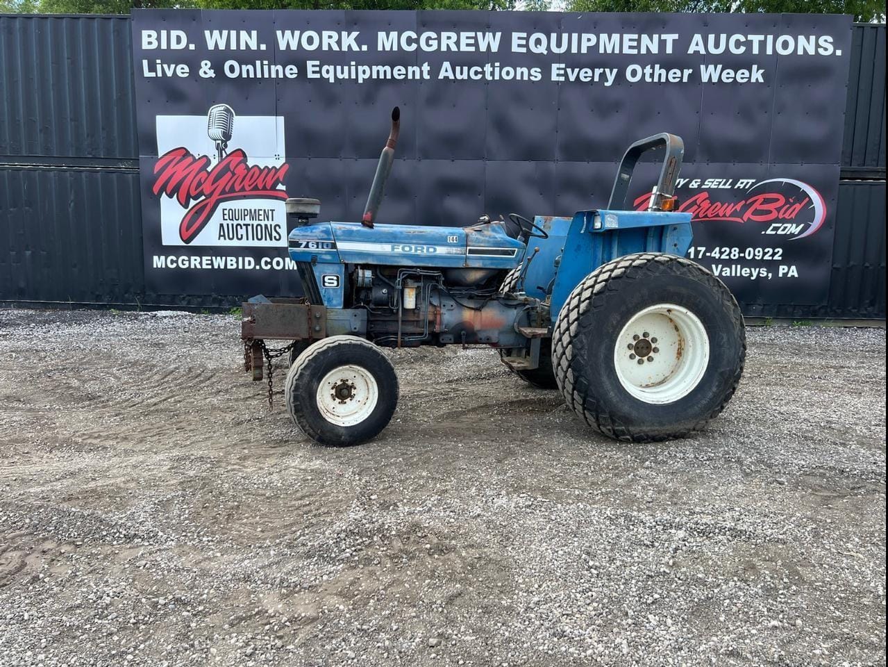 Ford 7610 Equipment Image0