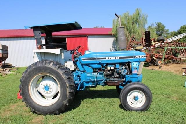 Image of Ford 7610 equipment image 2