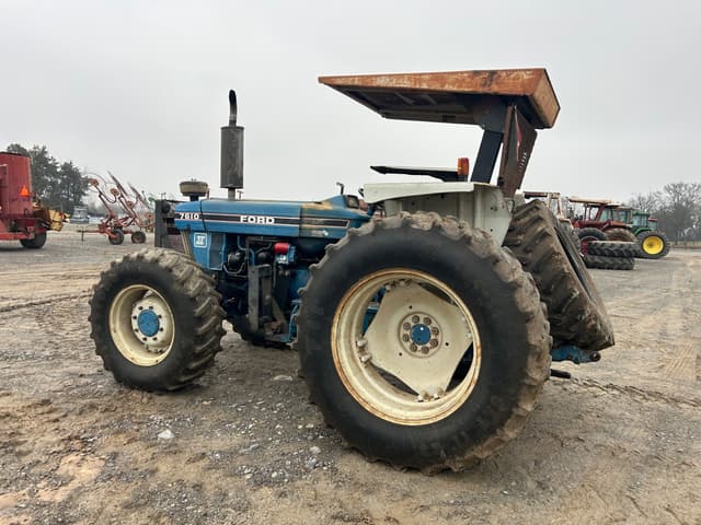 Image of Ford 7610 equipment image 2
