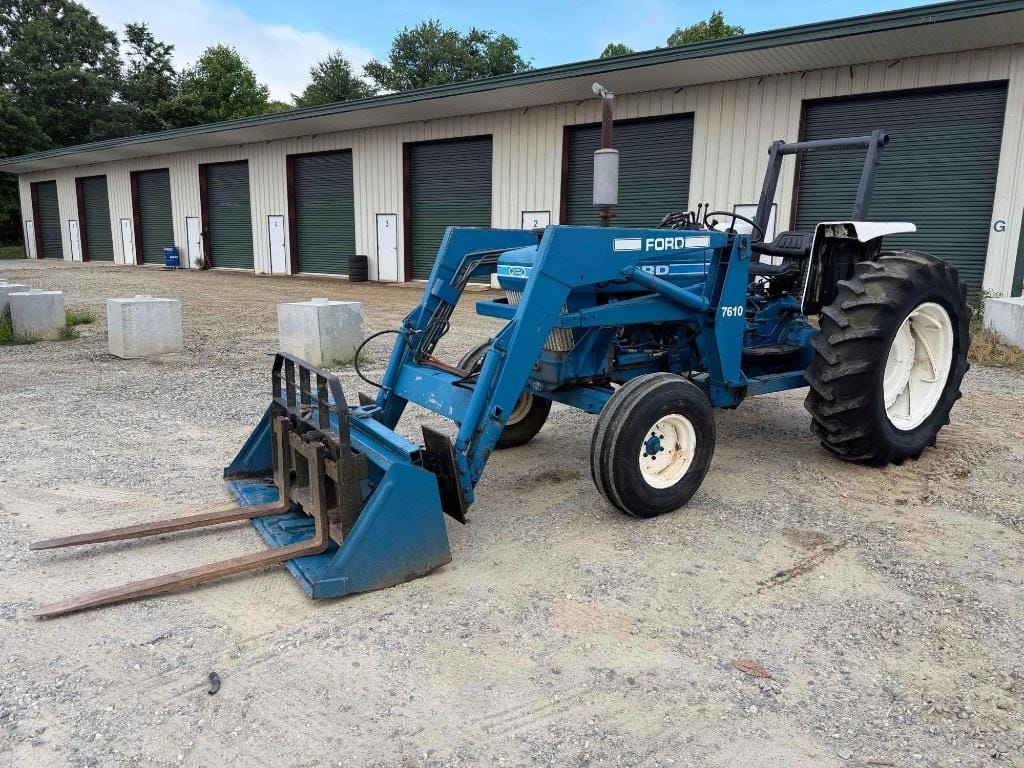 Ford 7610 Equipment Image0