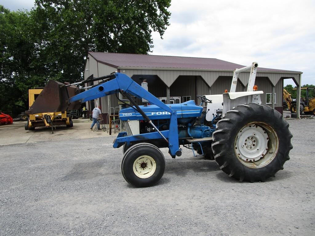 Main image Ford 7610