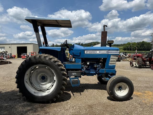 Image of Ford 7700 equipment image 4