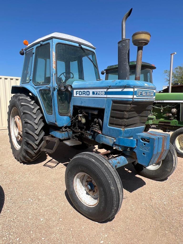 Main image Ford 7700