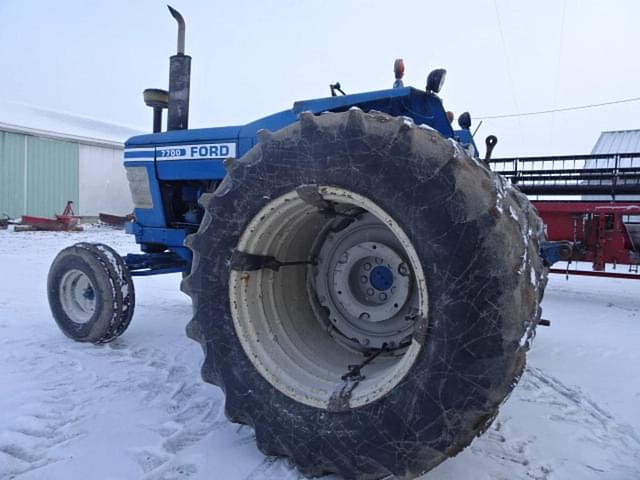 Image of Ford 7700 equipment image 1