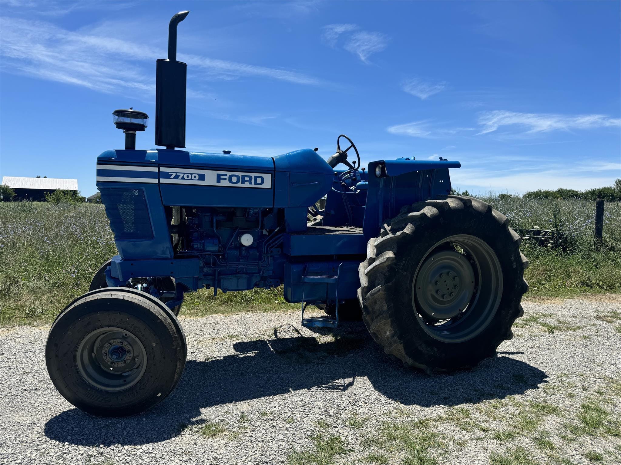 Main image Ford 7700