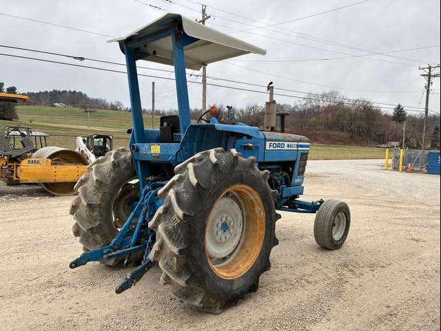 Image of Ford 7700 equipment image 4