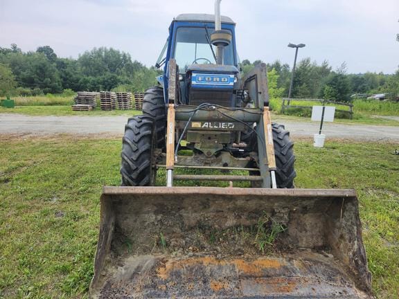 Ford 7700 Equipment Image0