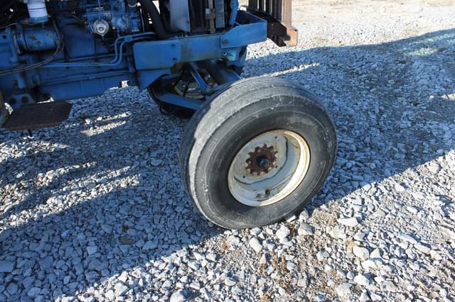 Image of Ford 7700 equipment image 4