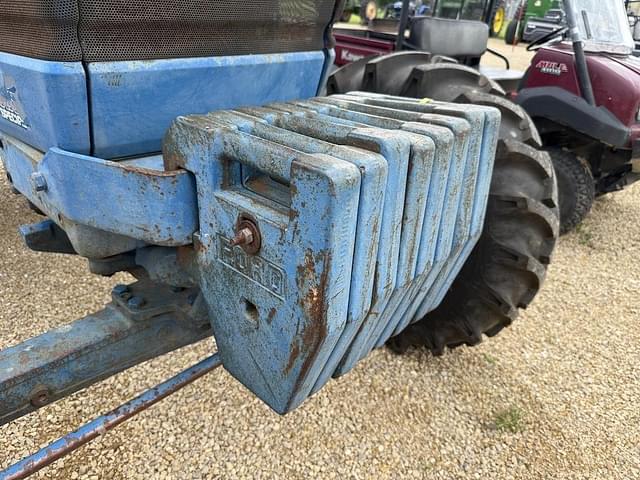 Image of Ford 7700 equipment image 3