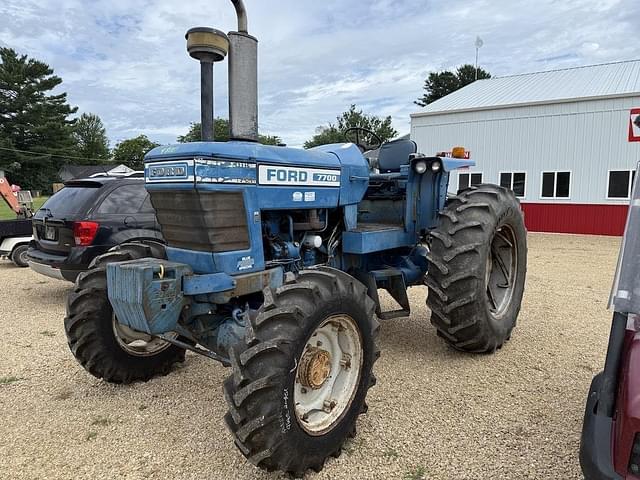 Image of Ford 7700 equipment image 2