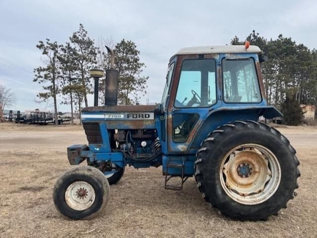 Image of Ford 7700 equipment image 1