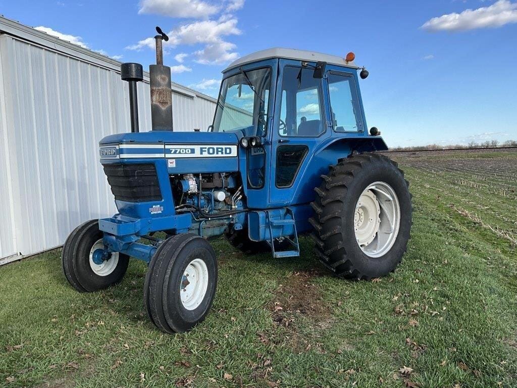 Main image Ford 7700