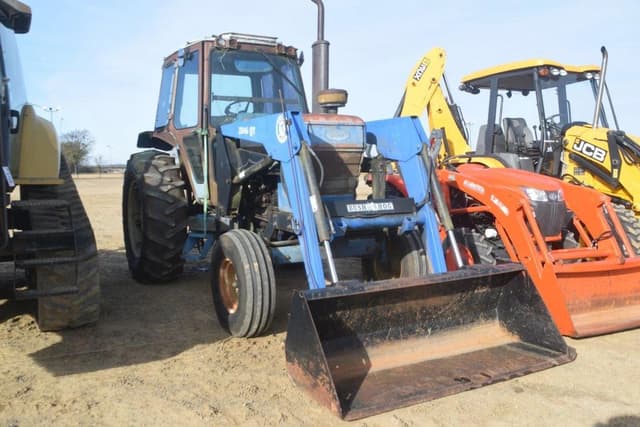 Image of Ford 7710 equipment image 4