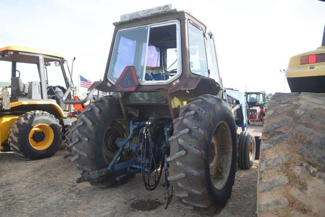 Image of Ford 7710 equipment image 2