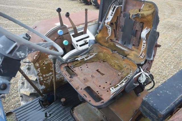 Image of Ford 7710 equipment image 4