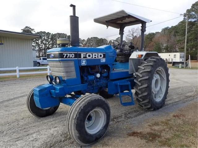 Image of Ford 7710 equipment image 4