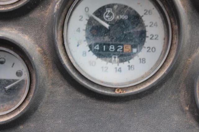 Image of Ford 7710 equipment image 4