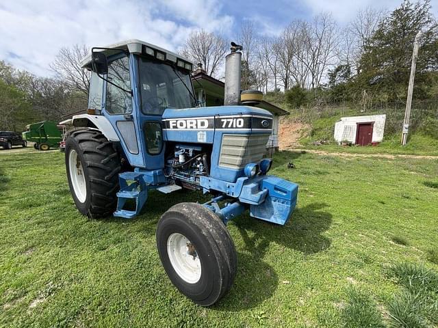 Image of Ford 7710 equipment image 3