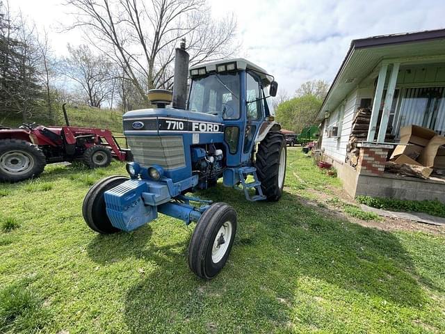 Image of Ford 7710 equipment image 2