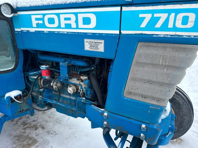 Image of Ford 7710 equipment image 3