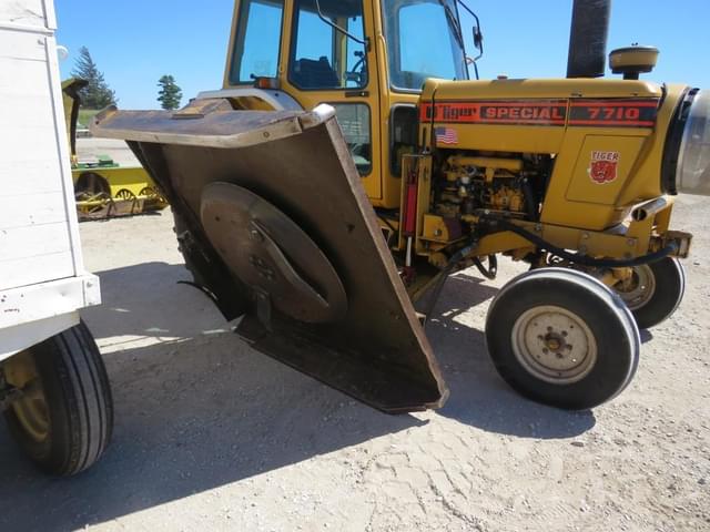 Image of Ford 7710 equipment image 3