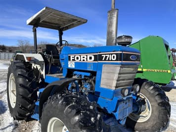 Main image Ford 7710