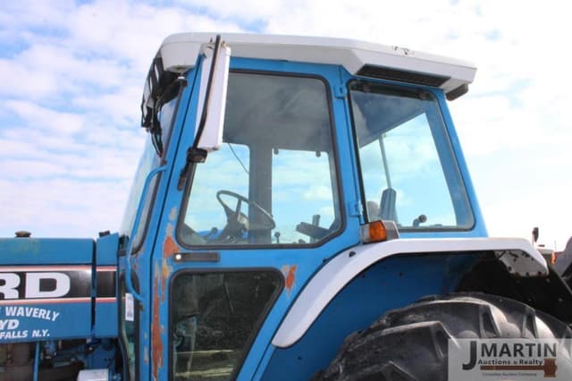 Image of Ford 7710 equipment image 4