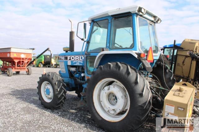 Image of Ford 7710 equipment image 2