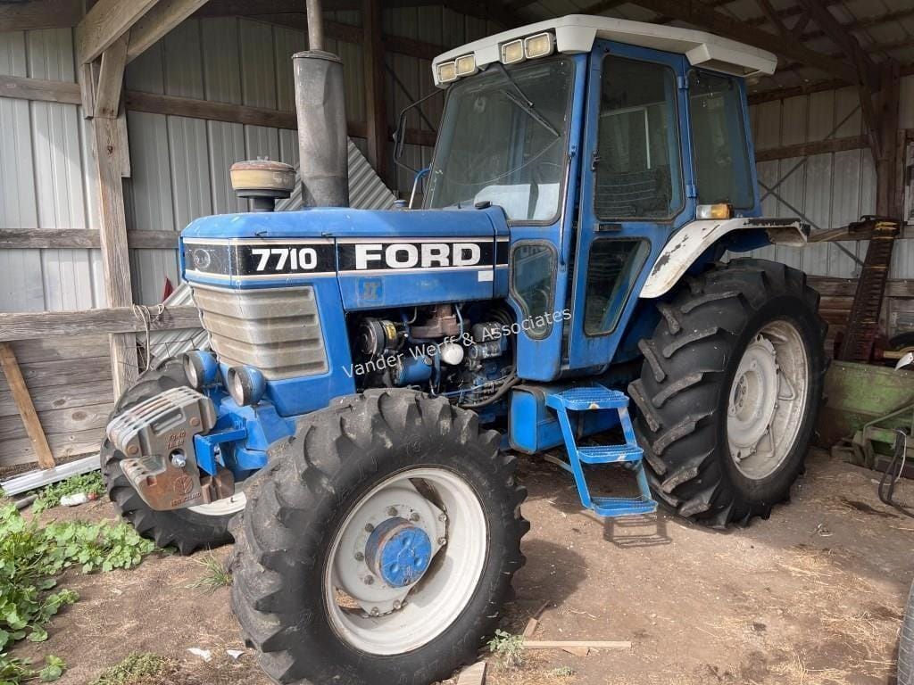Main image Ford 7710