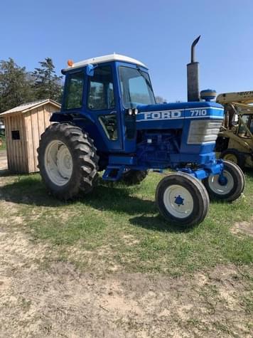 Main image Ford 7710