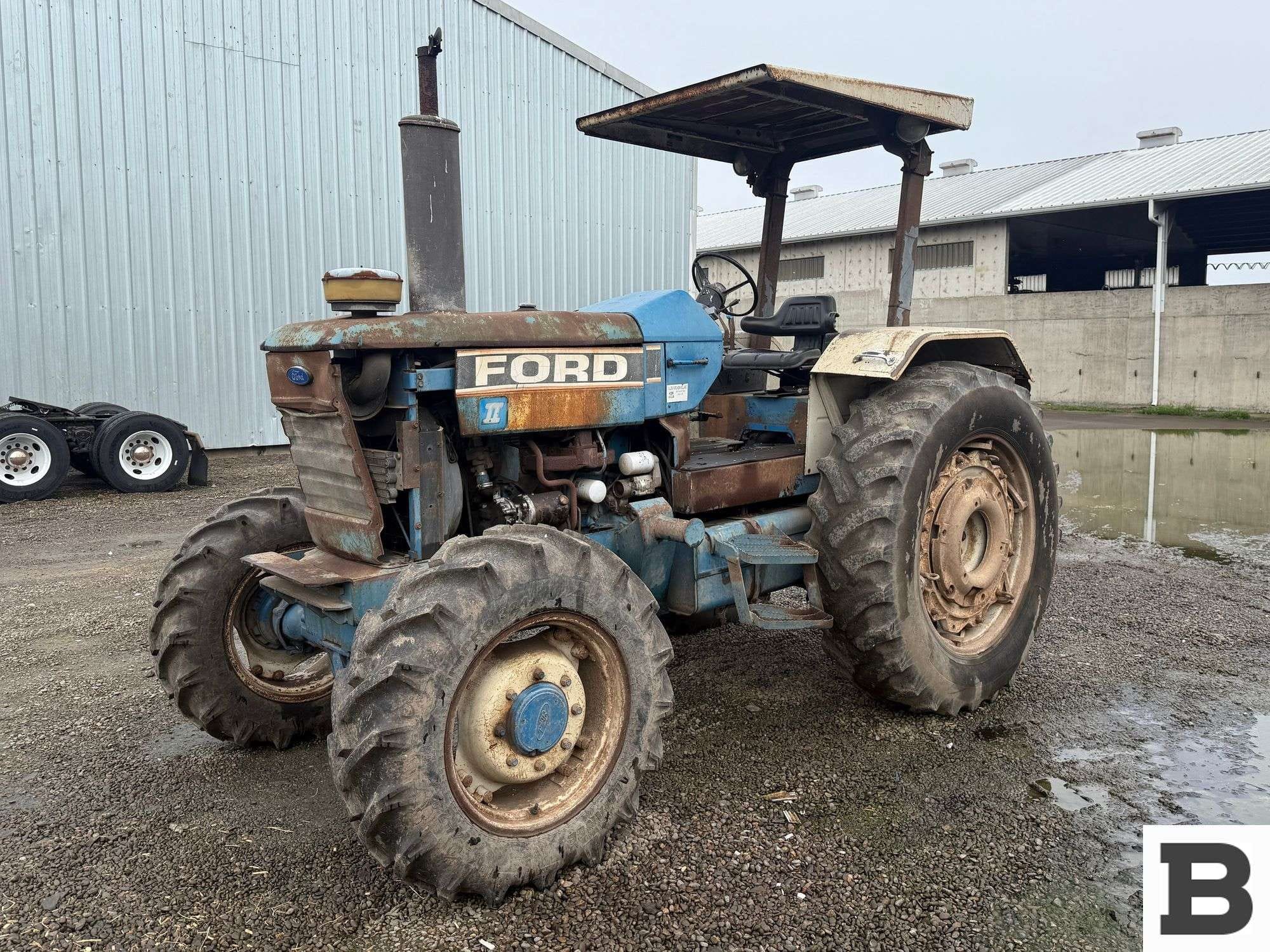 Ford 7710 Equipment Image0