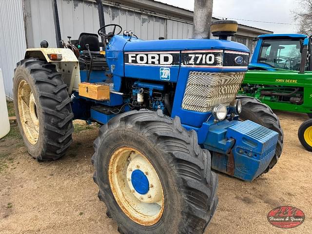 Image of Ford 7710 equipment image 4