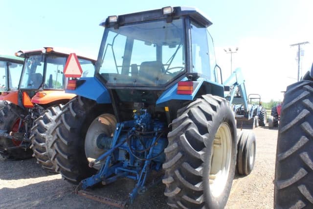 Image of Ford 7740 equipment image 2