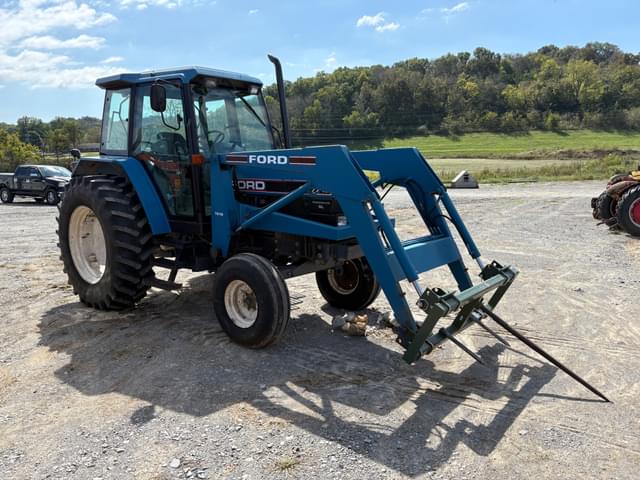 Image of Ford 7740 equipment image 3