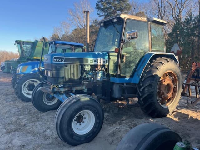 Image of Ford 7740 equipment image 1