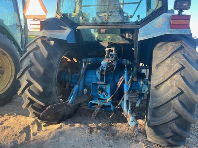 Image of Ford 7740 equipment image 4