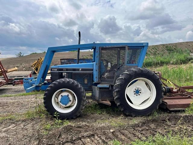 Image of Ford 7740 equipment image 1
