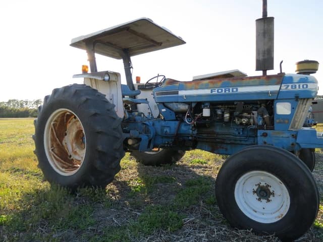 Image of Ford 7810 equipment image 4